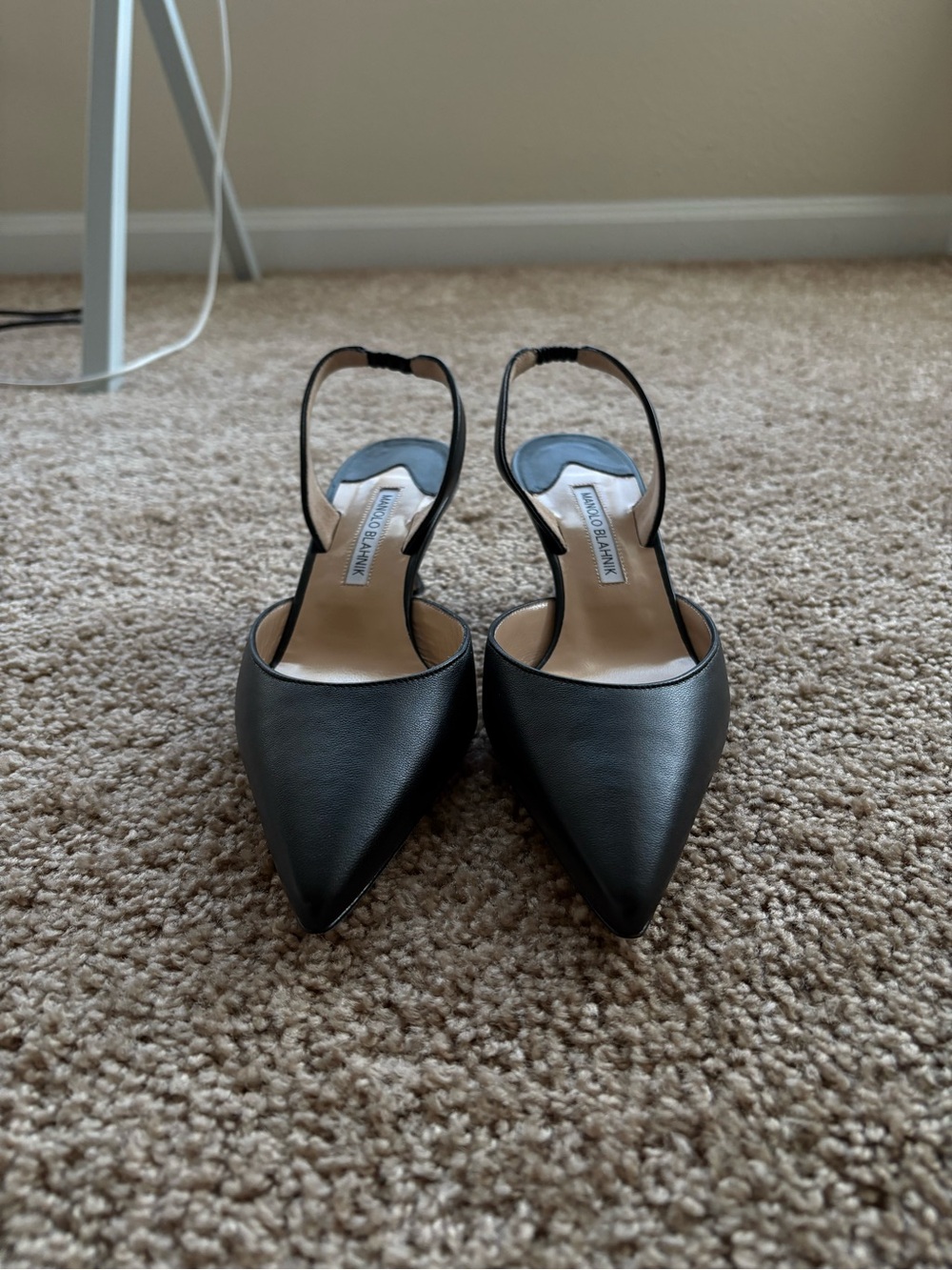 Manolo Blahnik Black Pointed Slingback Pumps - Leather - Picture 1 of 8